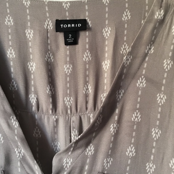 Torrid Harper Arrow Textured  Button Down Blouse 2 - Picture 7 of 10